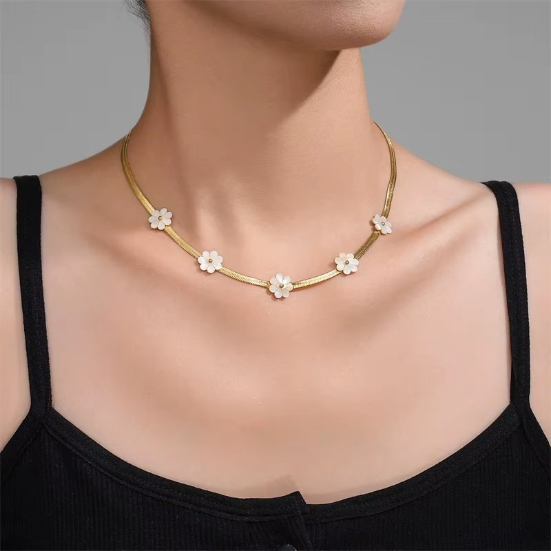Collar Margaritas Nácar - Imagen 2