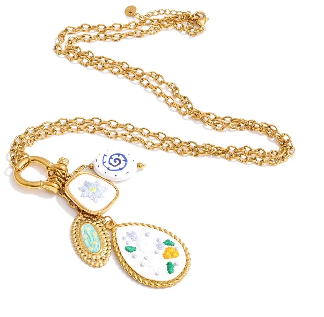 Collar Noa Charms