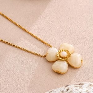 Collar Blossom Off White
